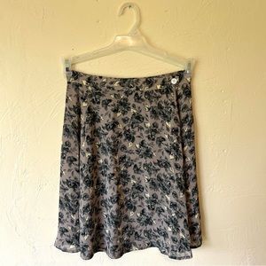 Banana Republic vintage 90s floral wrap skirt🪻